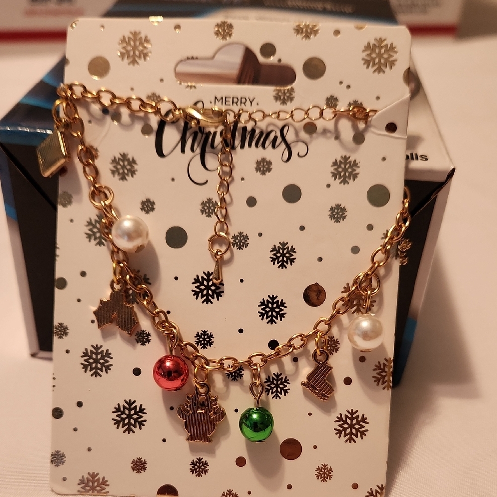 Goldtone Christmas Charm Bracelet with Red and Green Accents, New, Euro